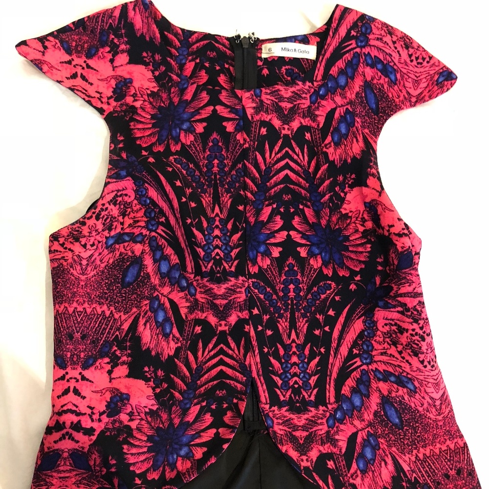 Mika & Gala pink & purt colorful patterned croptop